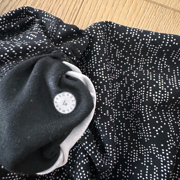 Lululemon Leggings Pant Full Length 27" size 4 black and white dotted - Picture 8 of 9